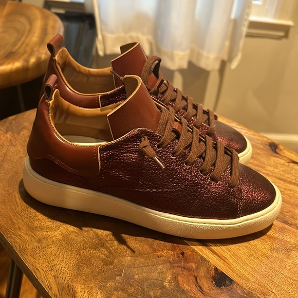 Red Metallic Esseutesse Sneakers size 36 - Picture 4 of 7